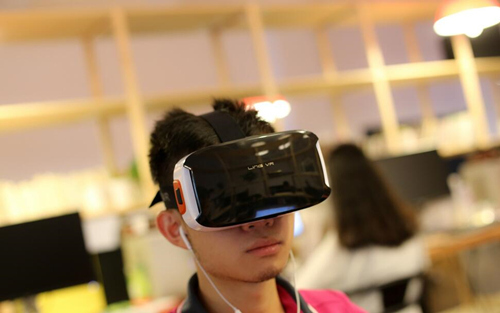 虚拟现实头盔怎么用